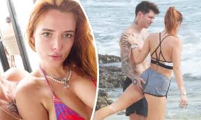 Bella Thorne does a VERY hands on beach workout in Tulum with boyfriend  Benjamin Mascolo | Daily Mail Online