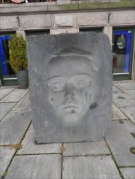 Unlike other illusions of depth, recent research has suggested that the eyes tend to converge at perceived, rather than actual, depths. Hollow Face Illusion Oslo Norway Figurative Public Sculpture On Waymarking Com