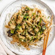 creamy rice noodle stir fry plant
