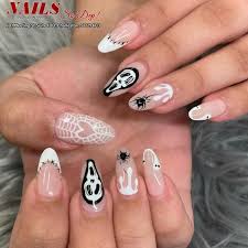 trendy halloween nail designs for 2023
