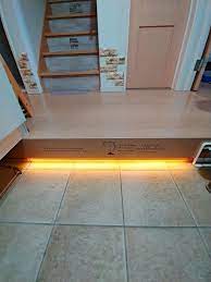 diy 人感ledテープライトで玄関にウェルカム照明をdiy 玄関 インテリア diy 家 diy 照明