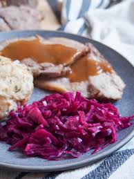 german red cabbage with apples rotkohl