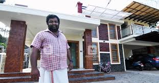 The show premiered on 14 december 2015.1 the sitcom depicts events in the life of balachandran thampi, his wife neelima, and their five children. Meet Uppum Mulakum Star Biju Sopanam At His New Chic House Lifestyle Decor English Manorama
