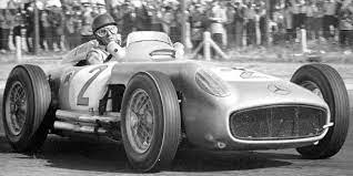 Se hizo muchísimo en el autódromo juan manuel fangio como para que siga con las puertas cerradas. Juan Manuel Fangio 110 Jahre Renn Legende