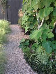diy garden paths and backyard walkway