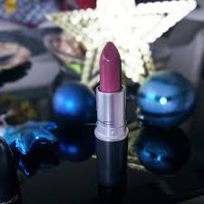 mac satin lipstick captive review