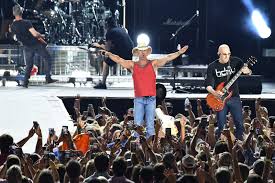 kenny chesney meets the lombardi trophy