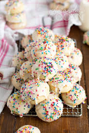 These cookies get a long rest before baking so they develop feet when they bake. Anisette Cookies Recipe Traditional Italian Cookies