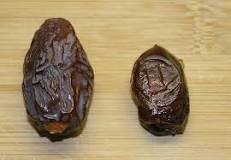 What is the difference between dates and Medjool dates?