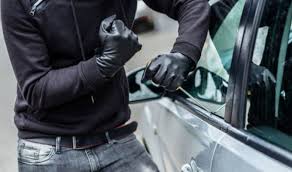 It would be bad enough if your personal belongings were stolen from your car, but you'd feel even worse knowing that you left your car unlocked. 10 Tips To Avoid Car Theft Allstate