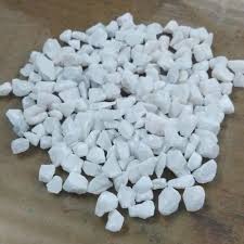 white marble chips dolomite chips