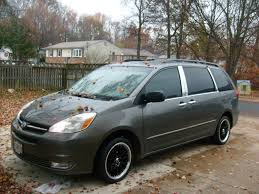 2004 toyota sienna information and