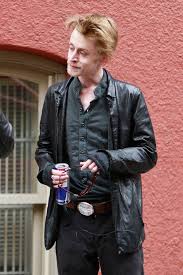 Macaulay culkin (@incredibleculk) | твиттер. Macaulay Culkin S Spiral From Child Star To Drug Addict After Divorcing Parents Mirror Online