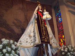 File:Virgen del Carmen desde el altar.jpg - Wikimedia Commons