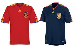 La selección española siguió la senda de otros campeones mundiales como francia, italia y brasil, que a la edición siguiente. Camiseta Seleccion Espanola 2010 Camiseta Seleccion Seleccion Espanola De Futbol Seleccion Espanola
