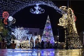 Forbes a inclus Târgul de Crăciun de la Craiova pe lista celor mai sigure din Europa:)) -