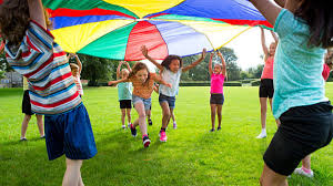 Jugar al aire libre aporta muchos beneficios a los niños y también a los mayores. 5 Juego Al Aire Libre