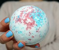 Perfect for reducing pain and giving your baby a pleasant soothing sensation, add at least half a cup of epsom salts to your baby's bath water. How To Make Bath Bombs With Epsom Salt The Makeup Dummy