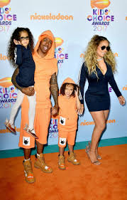 Nick young and keonna green 2018 kids' choice sports awards orange carpet. Mariah Carey And Nick Cannon Reunite At Kids Choice Awards Pose In Matching Outfits With Twins On Red Carpet Entertainment Tonight