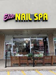nail technician and receptionist ogle