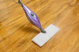cleaning laminate flooring with a steam