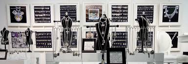 types of jewelry displays by shape