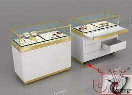 retail jewelry display cases large