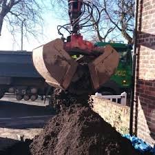 11 tonne topsoil loose load with grab