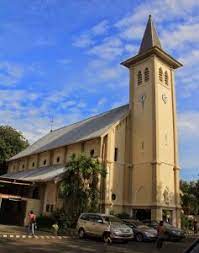 Sebuah ledakan dilaporkan terjadi di depan gereja katedral makassar, sulewesi selatan. Gereja Katedral Gereja Tertua Di Makassar Makassar Guide Panduan Wisata Sulawesi Selatan