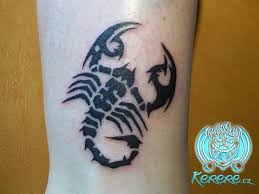 Tetování Lýtko Kotník Nártbody Art Kerere Tetování Piercing