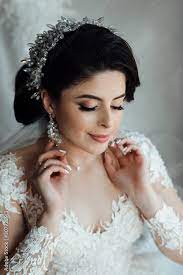 beautiful bride portrait wedding makeup