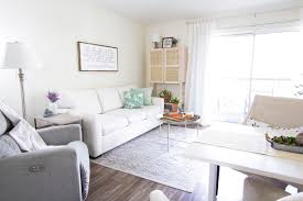 apartment living room spring decor ideas