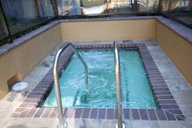 Hotel in solvang with outdoor pool and spa tub. Kronborg Inn Spa Solvang Ca California Beaches
