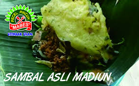 Resep pecel madiun merupakan salah satu resep masakan tradisional yang telah menjadi resep masakan indonesia. Nasi Pecel Pincuk Mabes Pecel Khas Madiun Zaman Now Pecel Pincuk Mabes