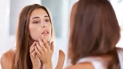 Beneficios de exfoliar la cara y cómo hacerlo correctamente