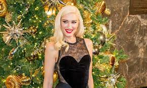 Gwen stefani walked off saying she was going to quit during 'the voice' battle rounds. Gwen Stefani Releases Here This Christmas From New Holiday Album