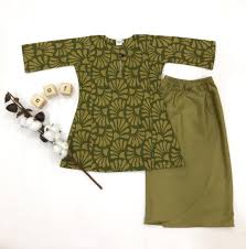 Jenama ameera aisyah memperkenalkan set kurung kedah dengan skirt batik berpesak dihadapan. Ukuran Baju Kurung Pahang Dewasa