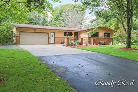 homes near kenowa hills middle