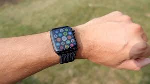 apple watch se review tom s guide