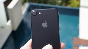 The iphone 13 pro and 13 por max could come with a new matte black color. Apple Iphone 7 Jet Black Vs Matte Black Matte
