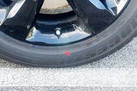 yellow dot on your tires mean