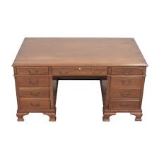With prices this low, there's never been a better time to get organized and create the ideal home office or work station. 54 Off Shelbyville Desk Company Shelbyville Desk Company Executive Desk Tables
