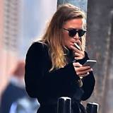 does-the-olsen-twins-smoke