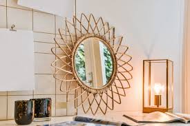 mirror direction as per vastu tips and