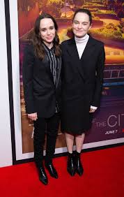 A canadian professional dancer, choreographer, and dance teacher. Ellen Page And Emma Portner Share A Kiss On The Red Carpet People Com