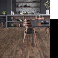 What is the difference between hardwood and laminate flooring? Home Berryalloc