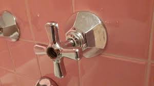 remove bathtub faucet handle