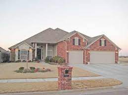 homes in edmond ok with a 3