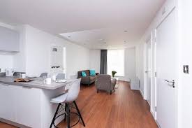 Avoid the stress of doing it yourself. Book Contemporary And Bright City Centre Apartment In Birmingham Hotels Com