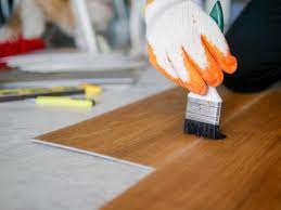 how to remove paint from vinyl flooring